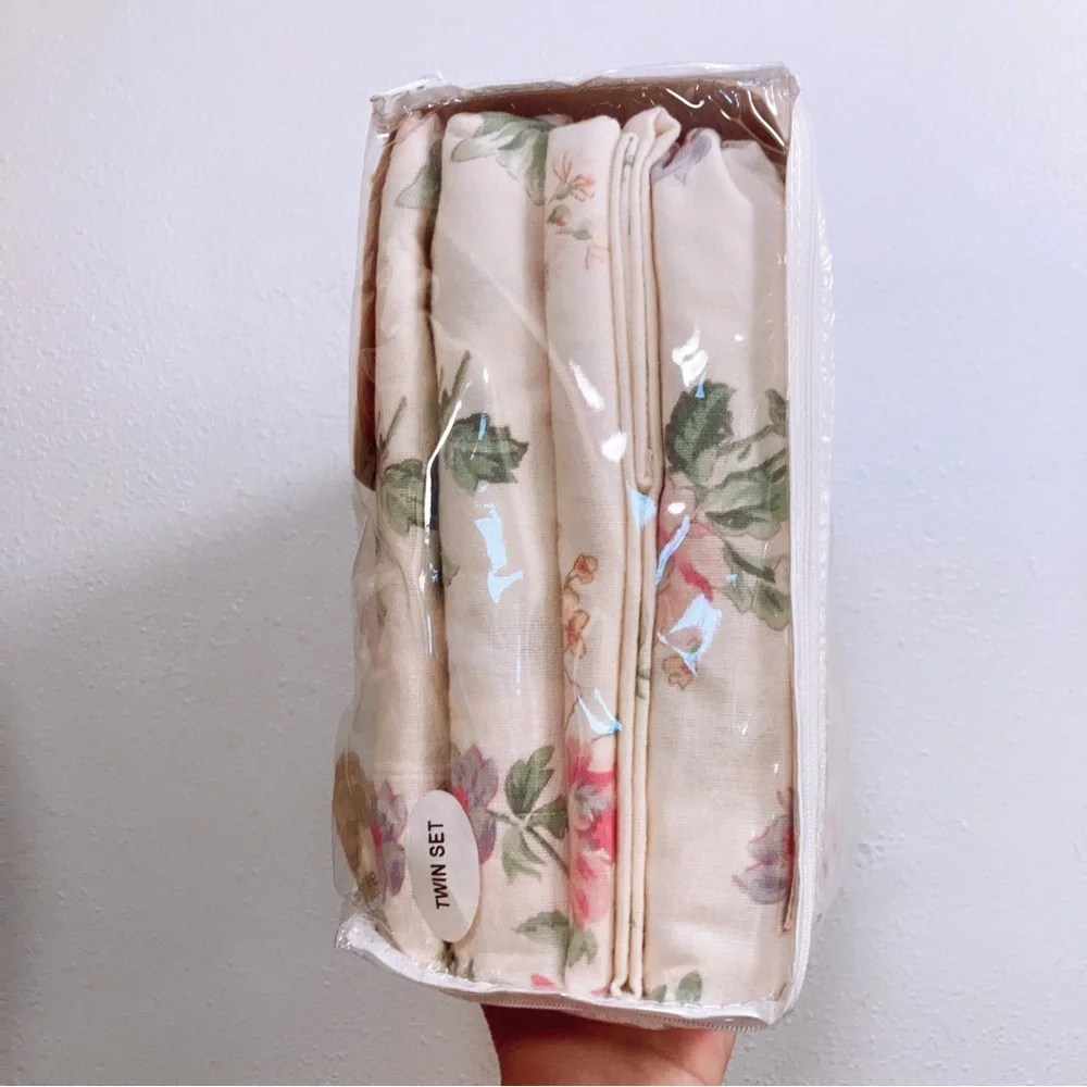 Vintage Heavyweight 200% Flannel Cotton Floral Cream Twin Flannel Sheet Set